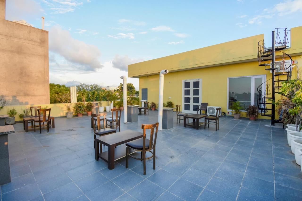 Oyo 75460 Sky High Residency Ξενοδοχείο Λουντιάνα Εξωτερικό φωτογραφία