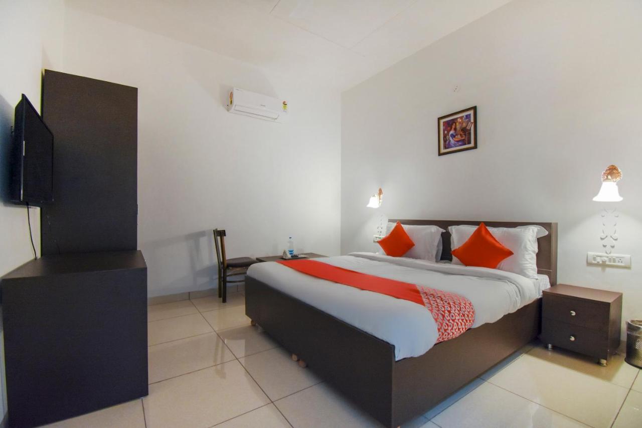 Oyo 75460 Sky High Residency Ξενοδοχείο Λουντιάνα Εξωτερικό φωτογραφία