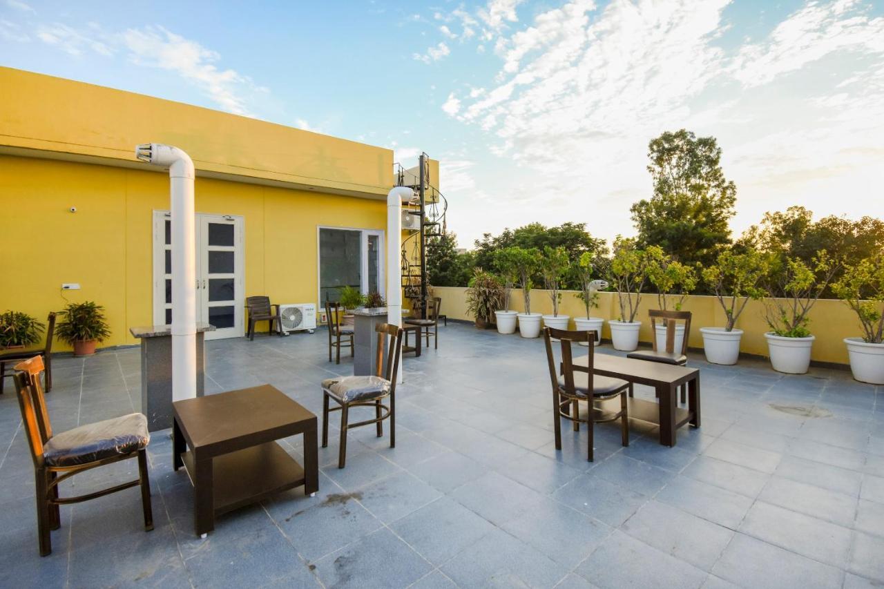 Oyo 75460 Sky High Residency Ξενοδοχείο Λουντιάνα Εξωτερικό φωτογραφία